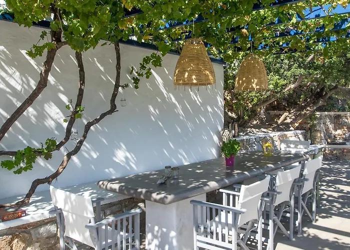 Glarontas Lägenhet Galissas