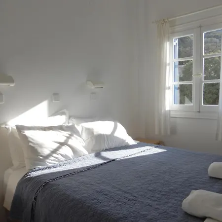 Apartament Glarontas *