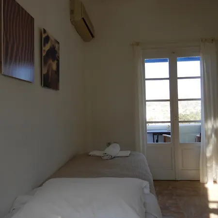 Glarontas Apartment *