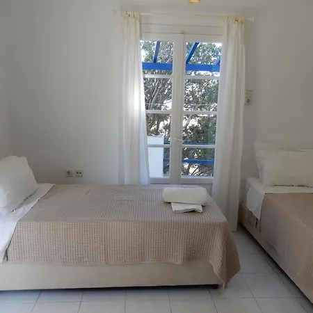 Apartament Glarontas *