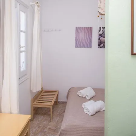 Glarontas Apartment *